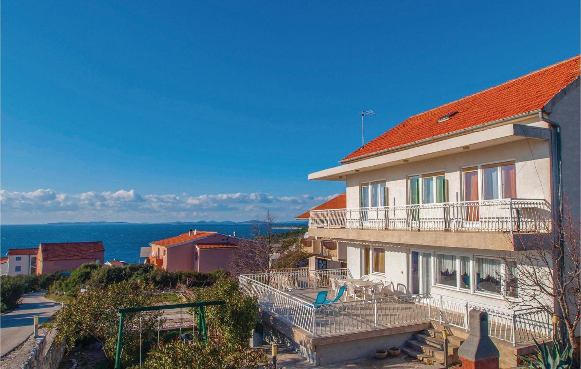 Cozy Home In Dolac With Kitchen Primošten Exterior foto